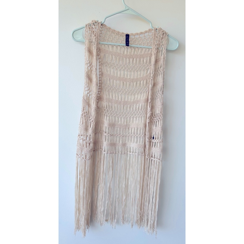 3/$15🍓 Boho fringe vest